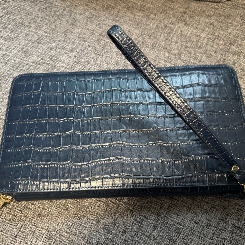 Sophisticated Blue Crocodile-Embossed Wristlet